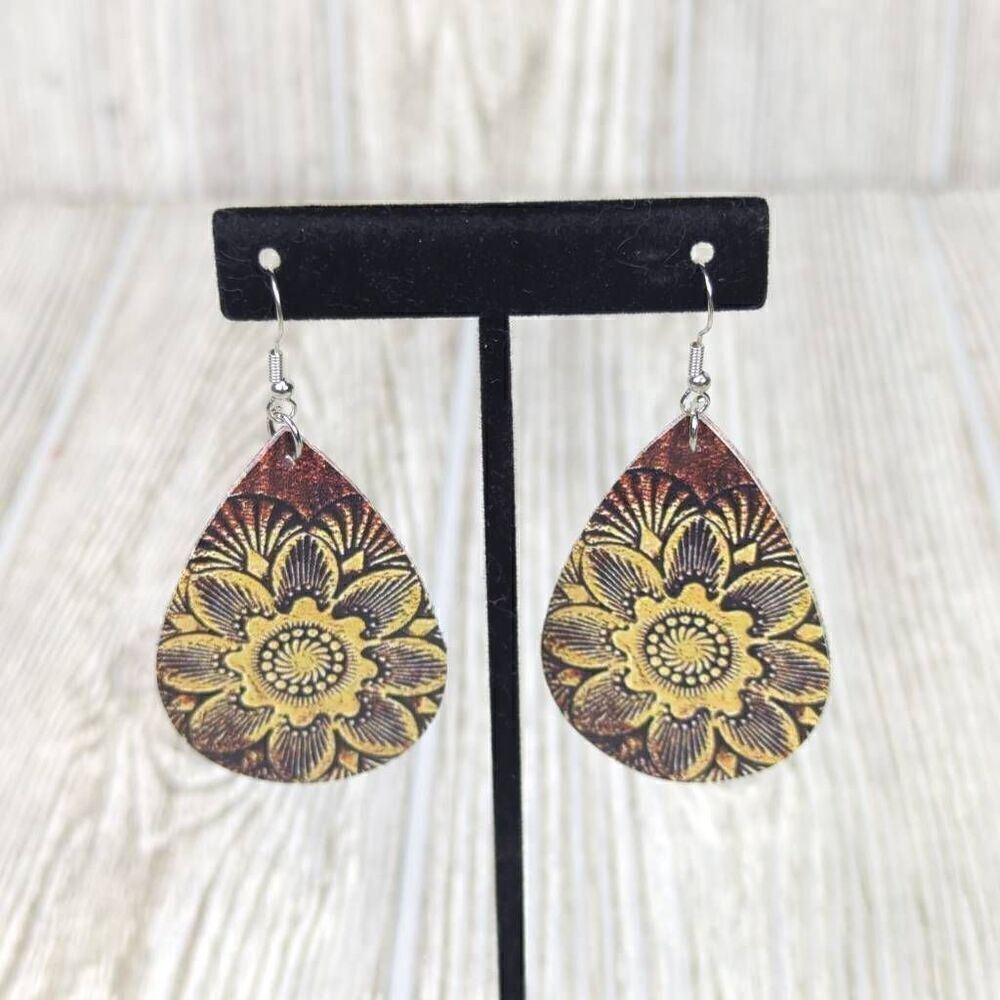 Womens Teardrop Floral Pattern Wire Dangle Earrings Purple Gold Color Boho